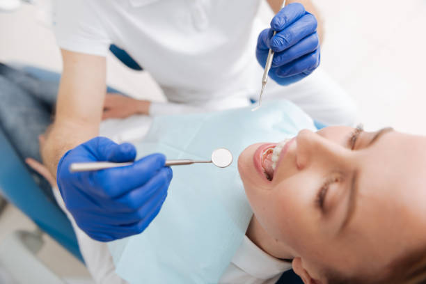 Best Dental Bonding  in Hooks, TX